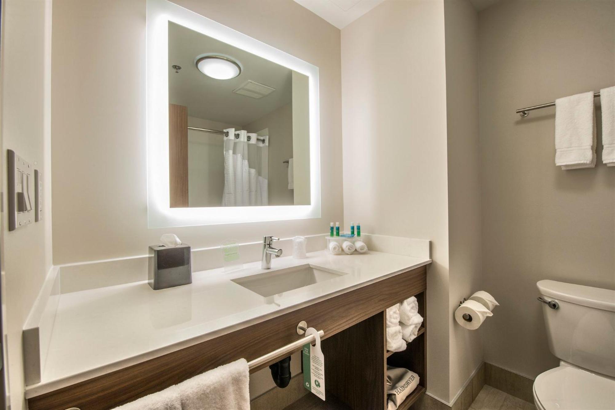 Holiday Inn Express & Suites Victoria-Colwood By Ihg Langford Exteriér fotografie