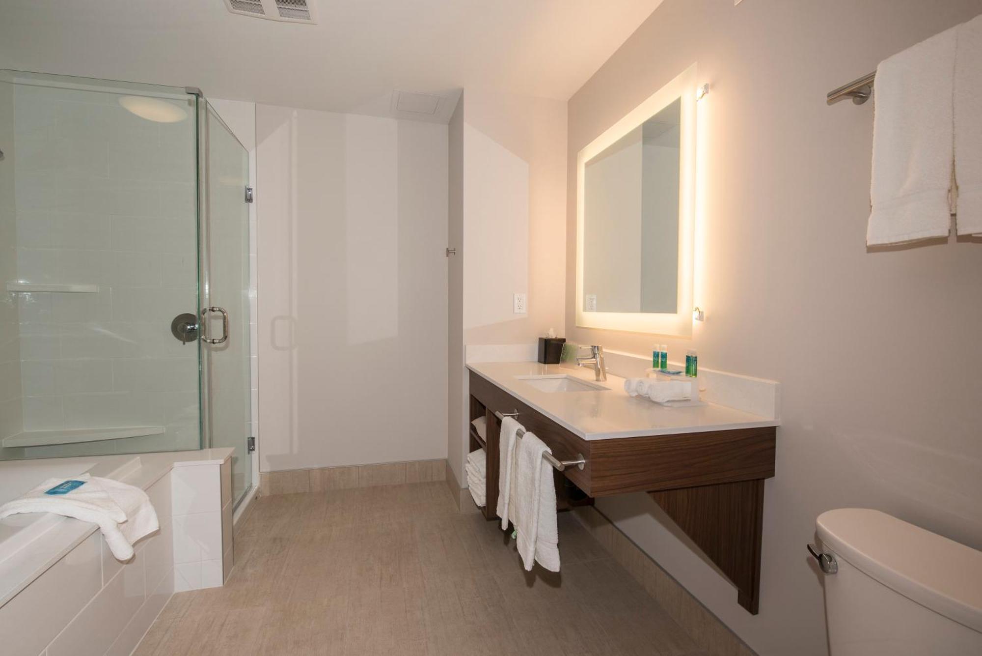 Holiday Inn Express & Suites Victoria-Colwood By Ihg Langford Exteriér fotografie