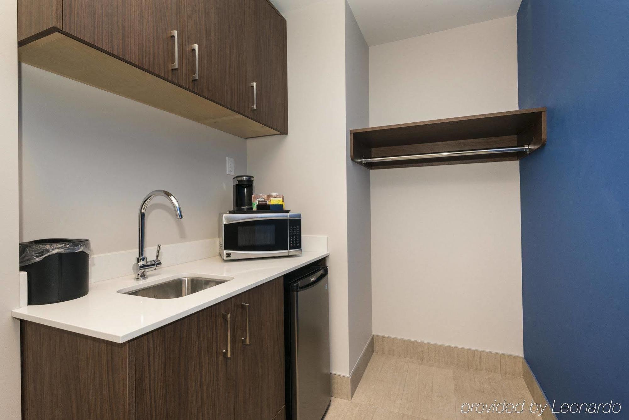 Holiday Inn Express & Suites Victoria-Colwood By Ihg Langford Exteriér fotografie